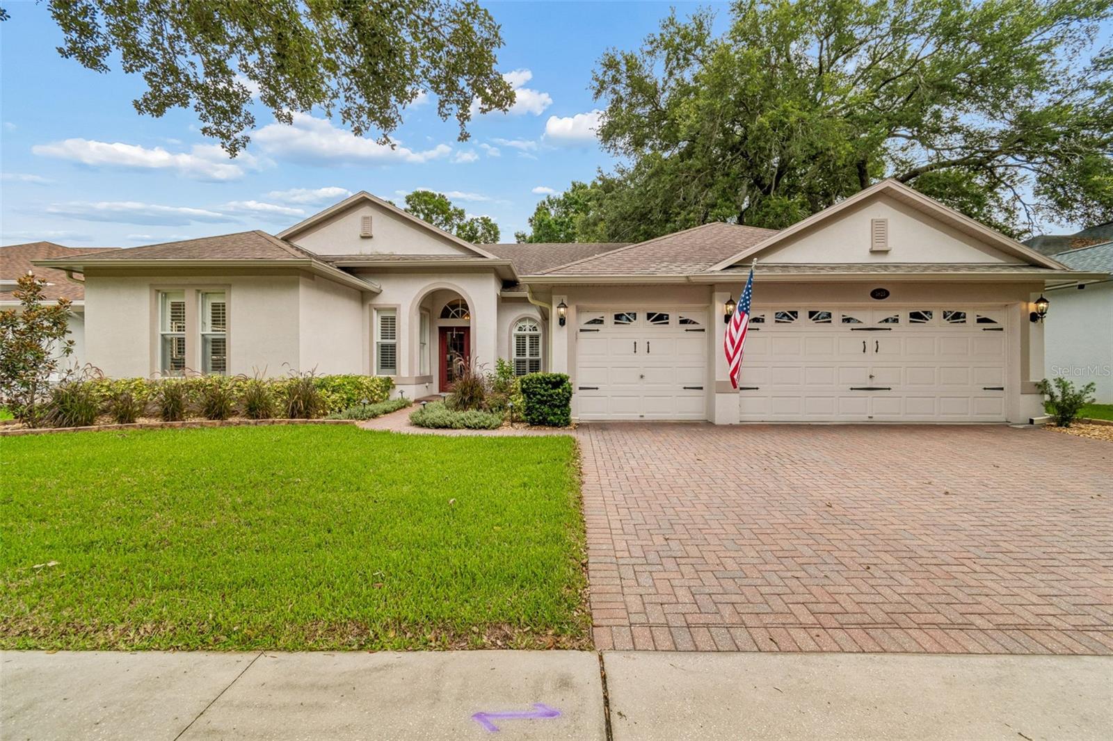 3825 Misty Landing Dr, Valrico