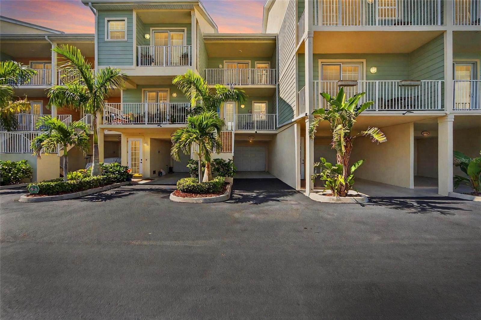 3266 Mangrove Point Dr, Ruskin
