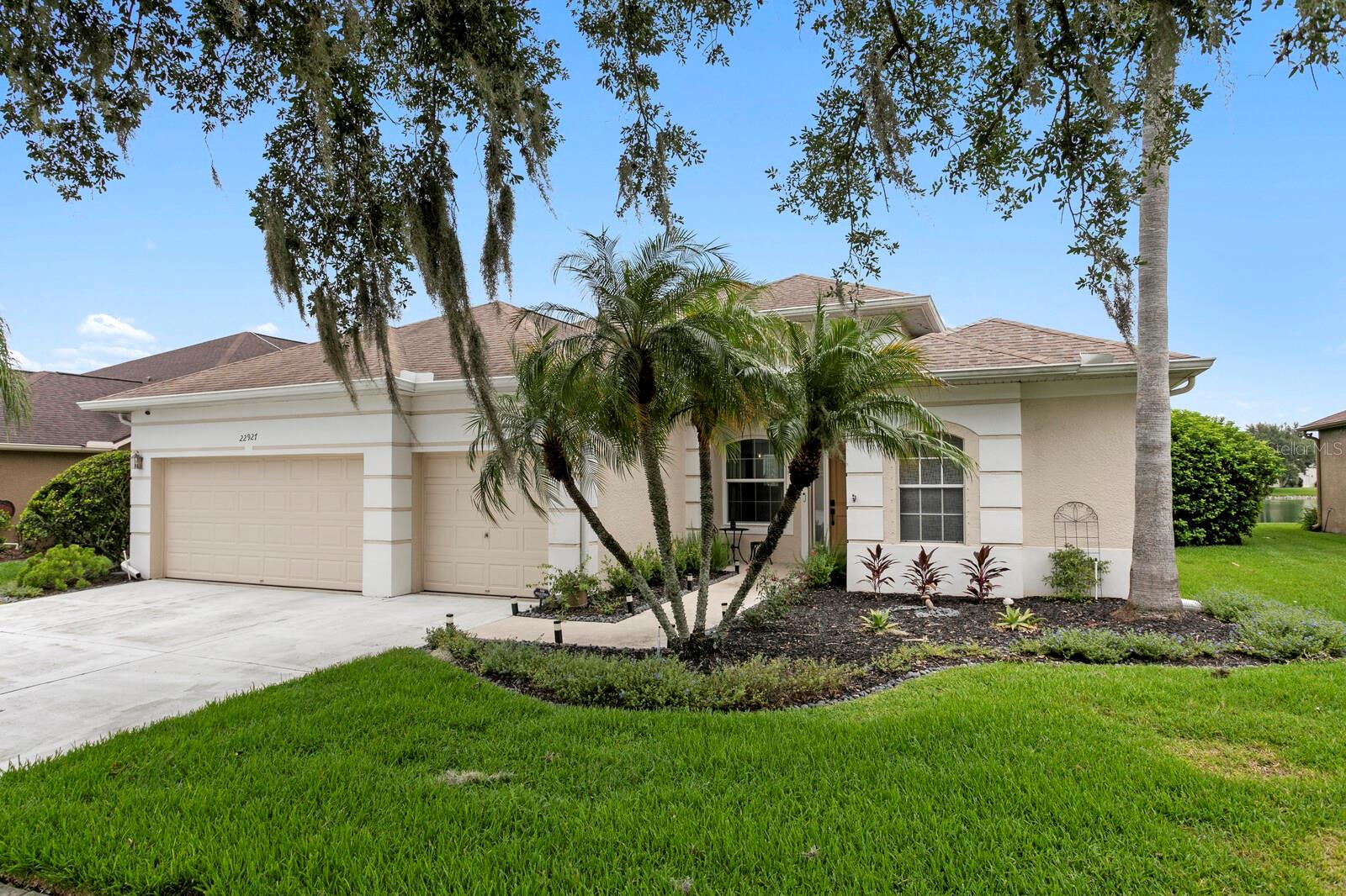22927 Bay Cedar Dr, Land O Lakes
