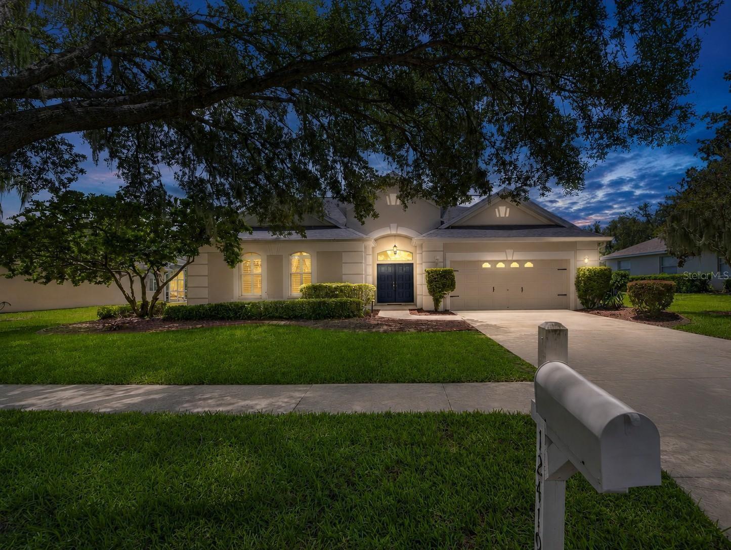 12419 Riverglen Dr, Riverview