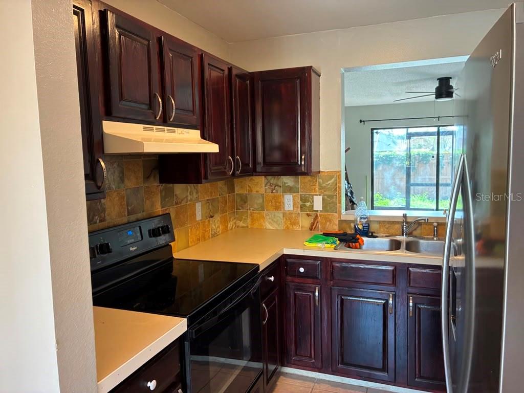 1410 Highland Ridge Cir, Brandon