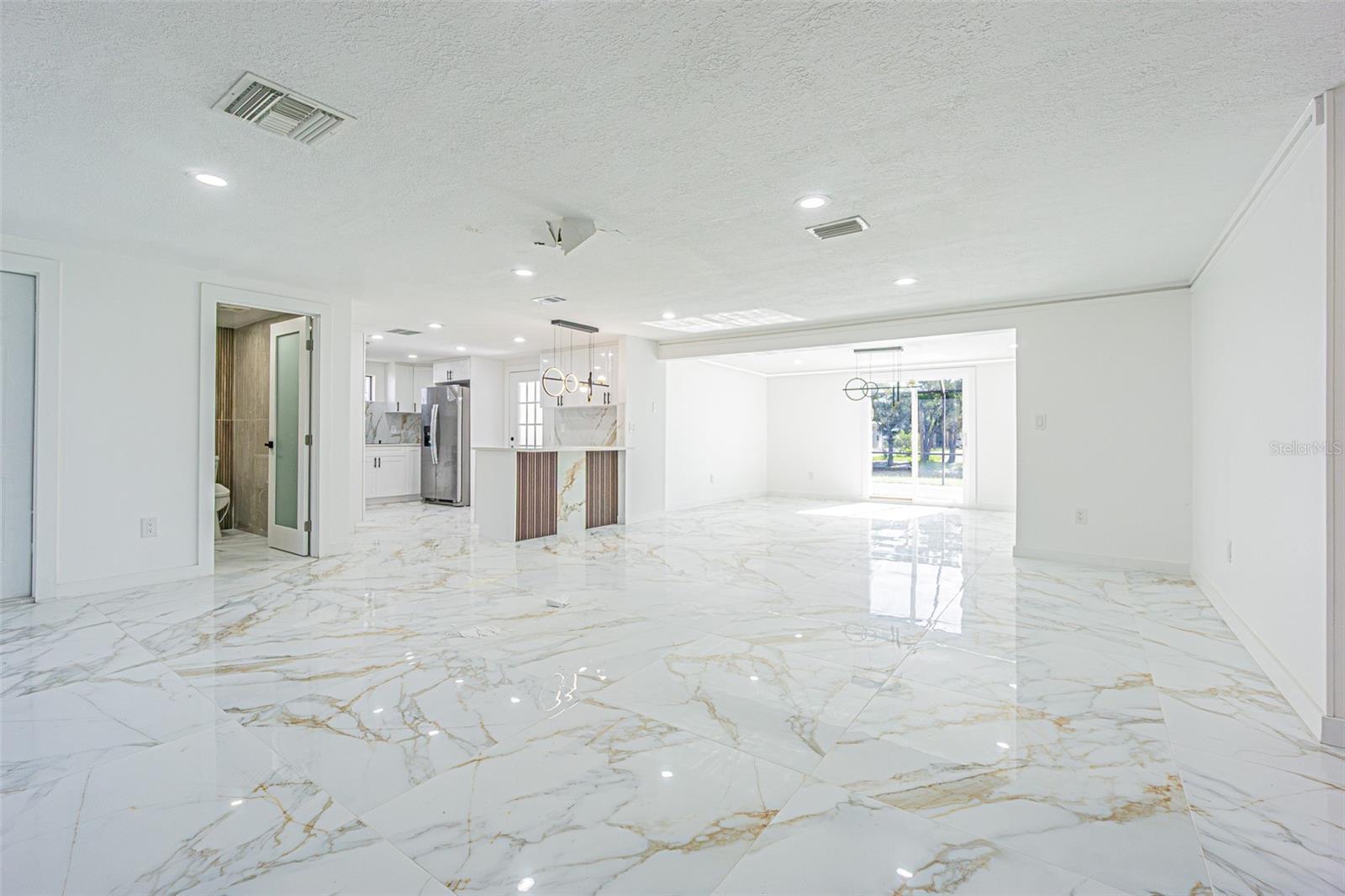 5254 MILLER BAYOU DR