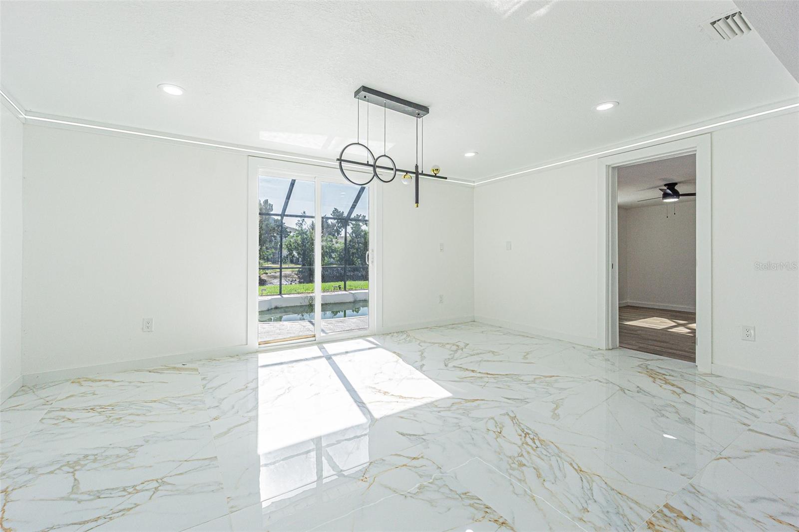 5254 MILLER BAYOU DR