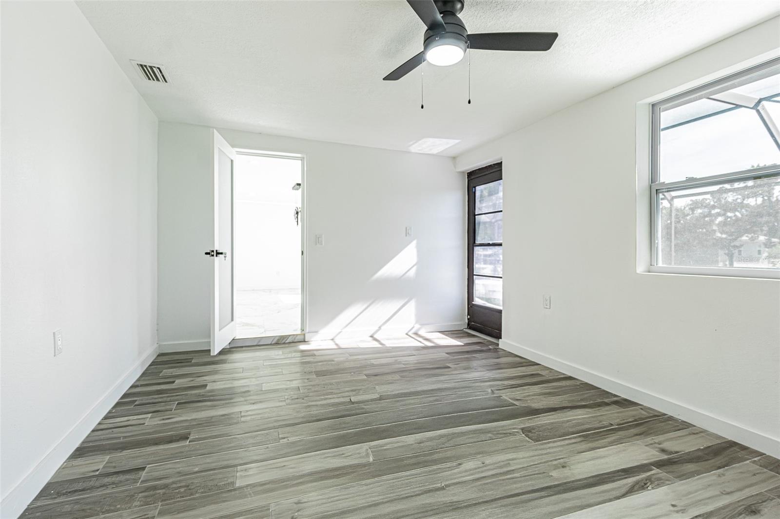 5254 MILLER BAYOU DR