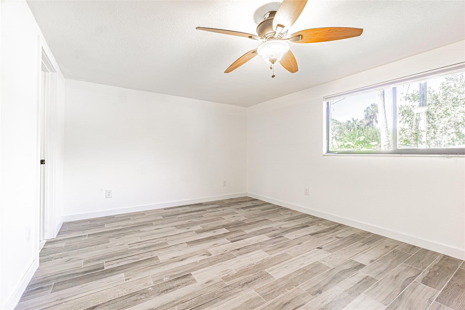 5254 MILLER BAYOU DR