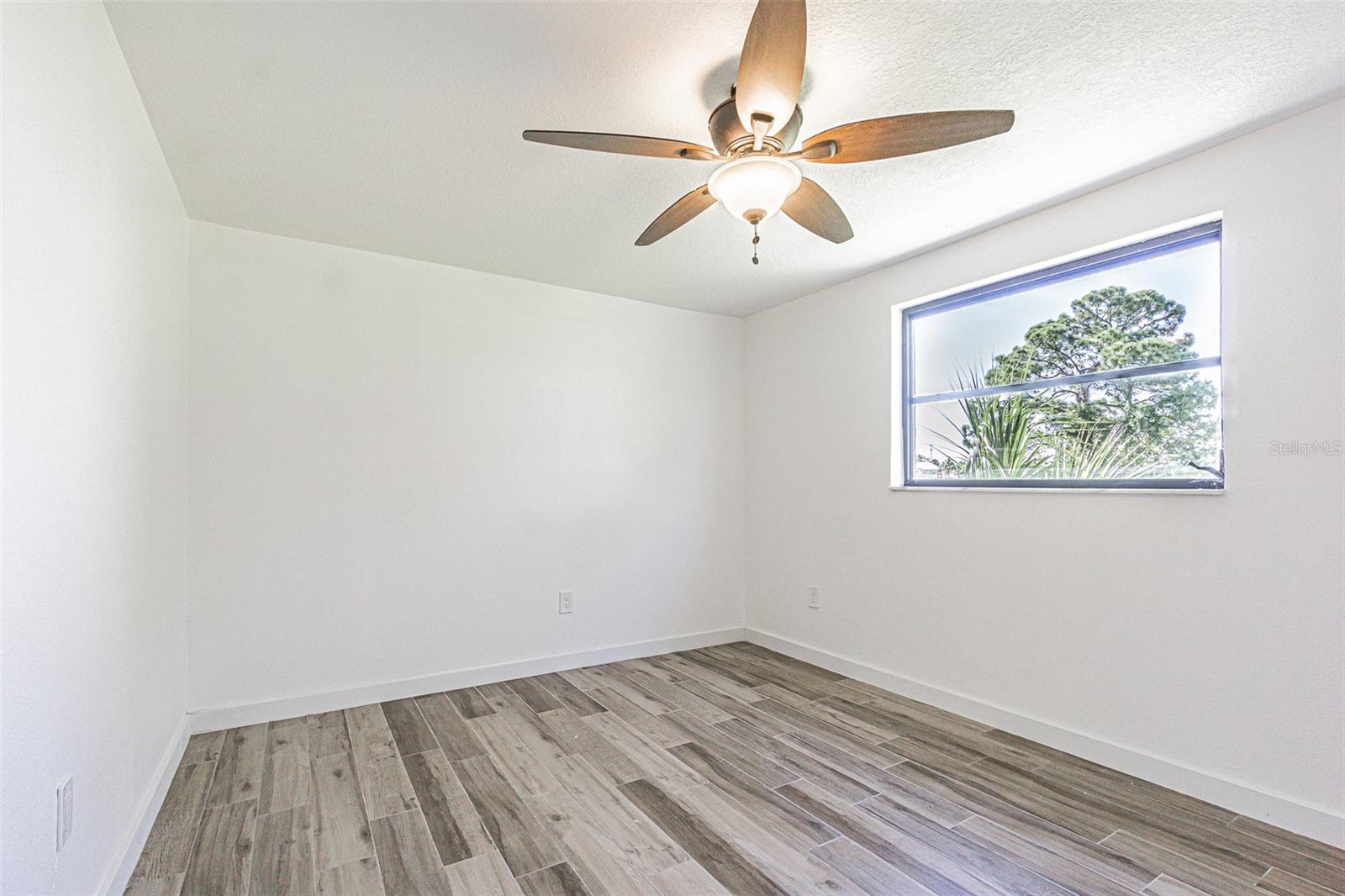 5254 MILLER BAYOU DR