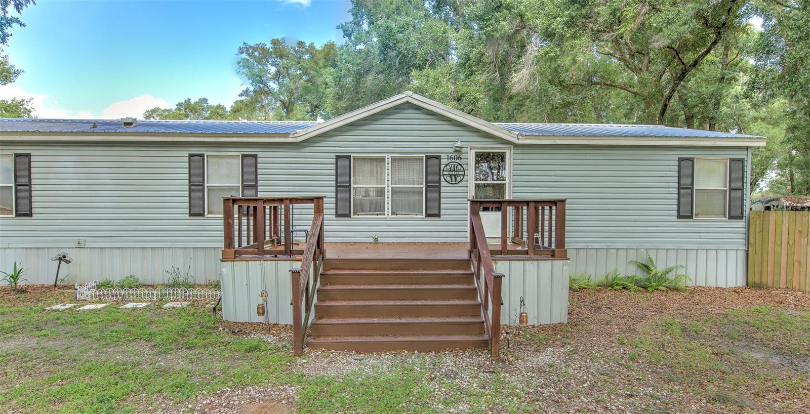 1606 N Kingsway Rd, Seffner