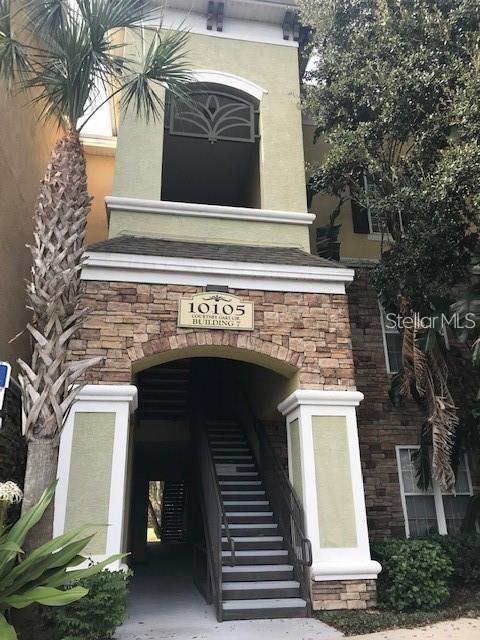 10105 Courtney Oaks Cir #304, Tampa