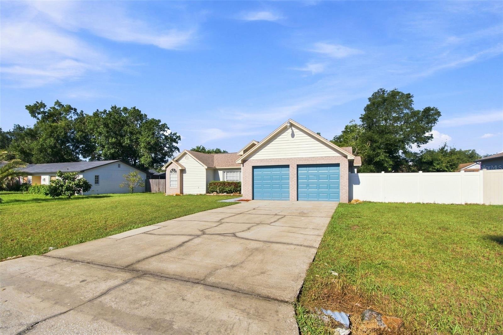 4745 CANTERBURY DR