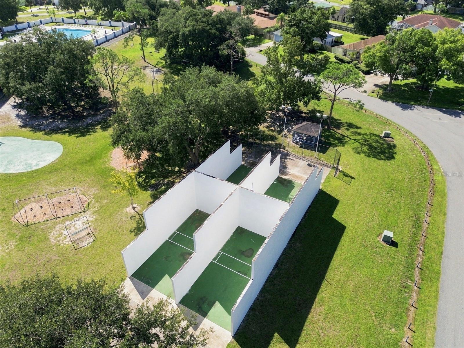 4745 CANTERBURY DR