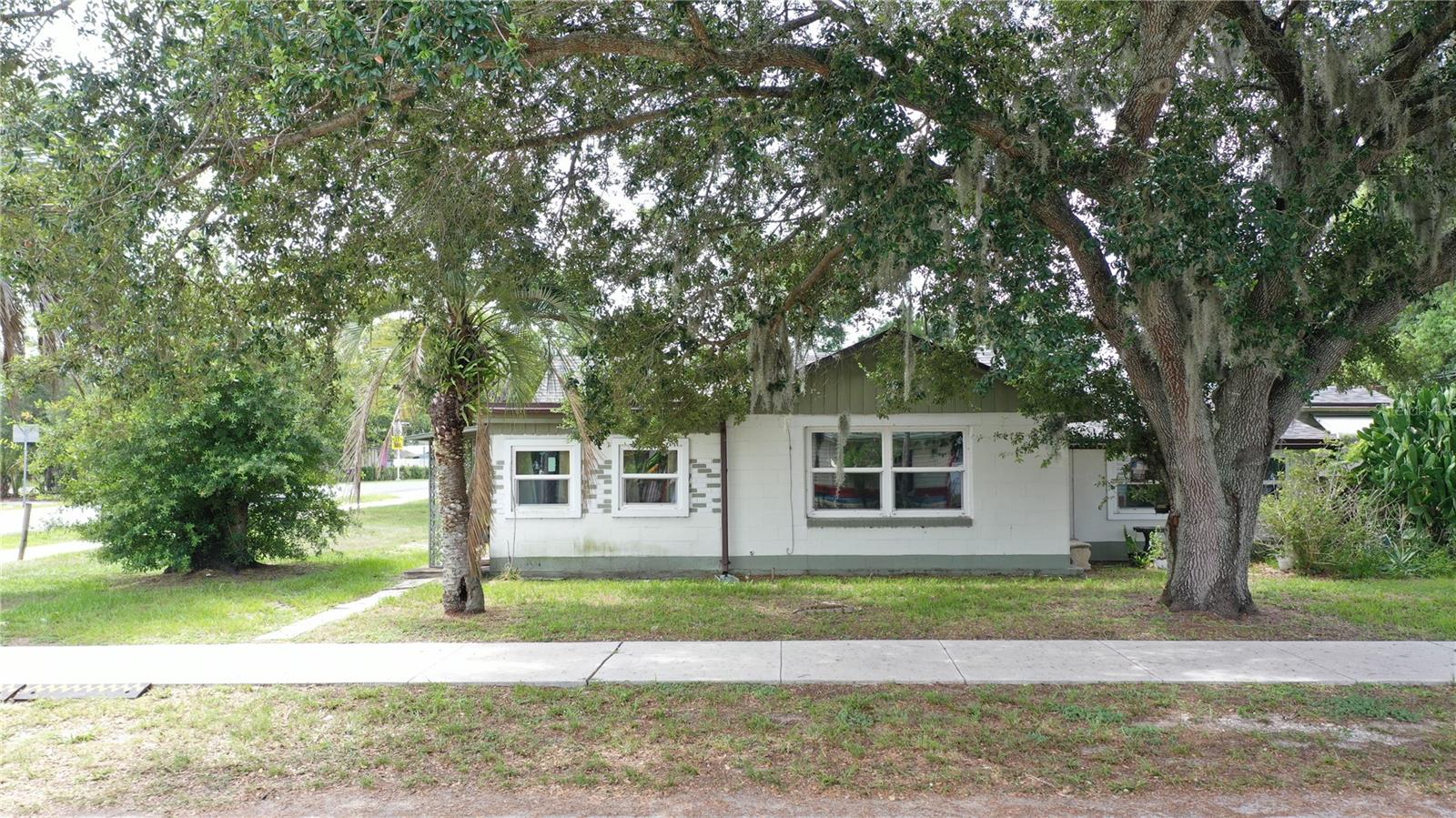 5651 6th St, Zephyrhills