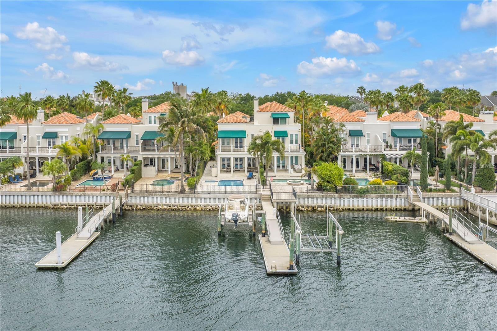 1133 Abbeys Way, Tampa