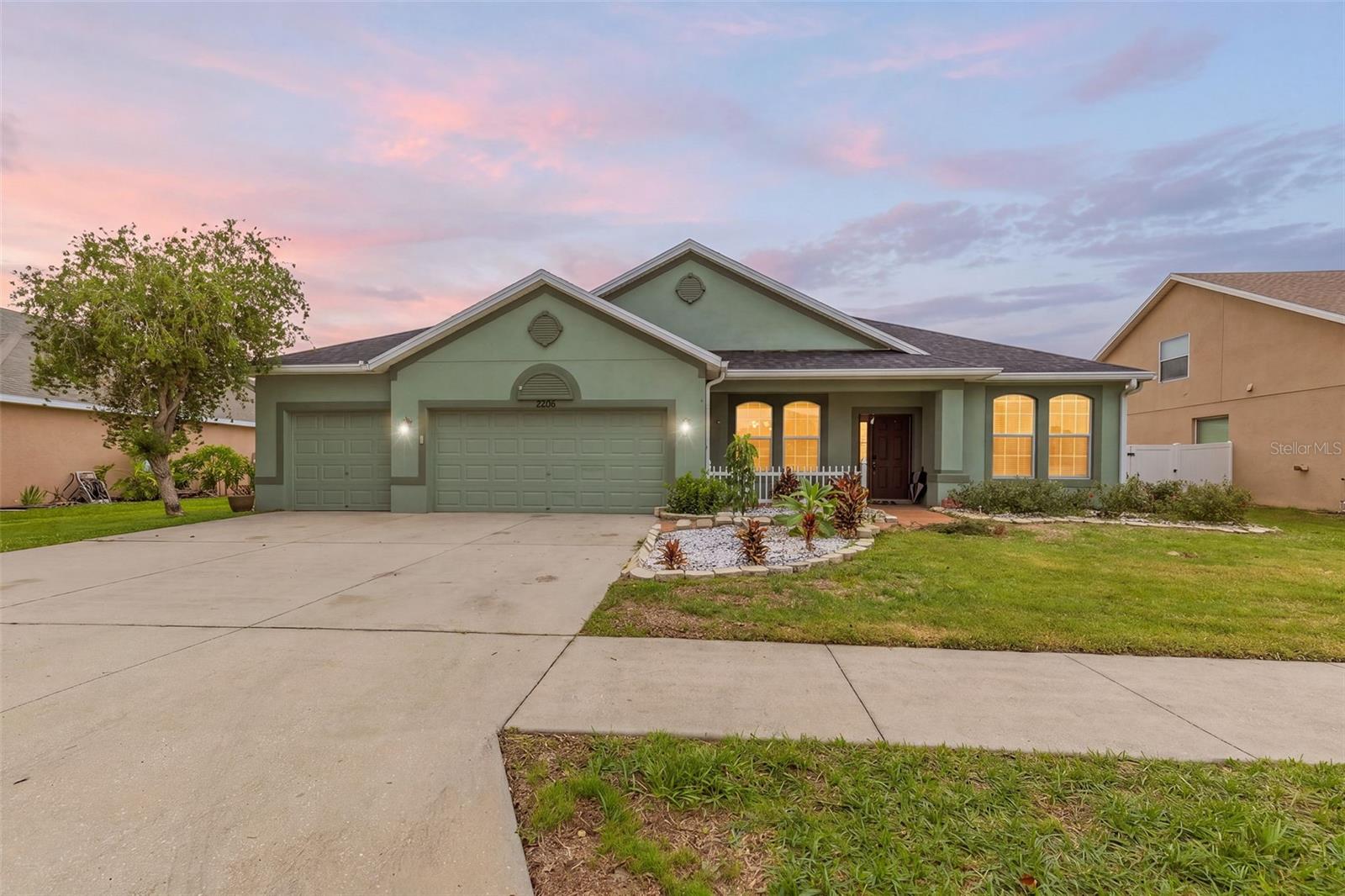 2206 Via Cortona St, Plant City