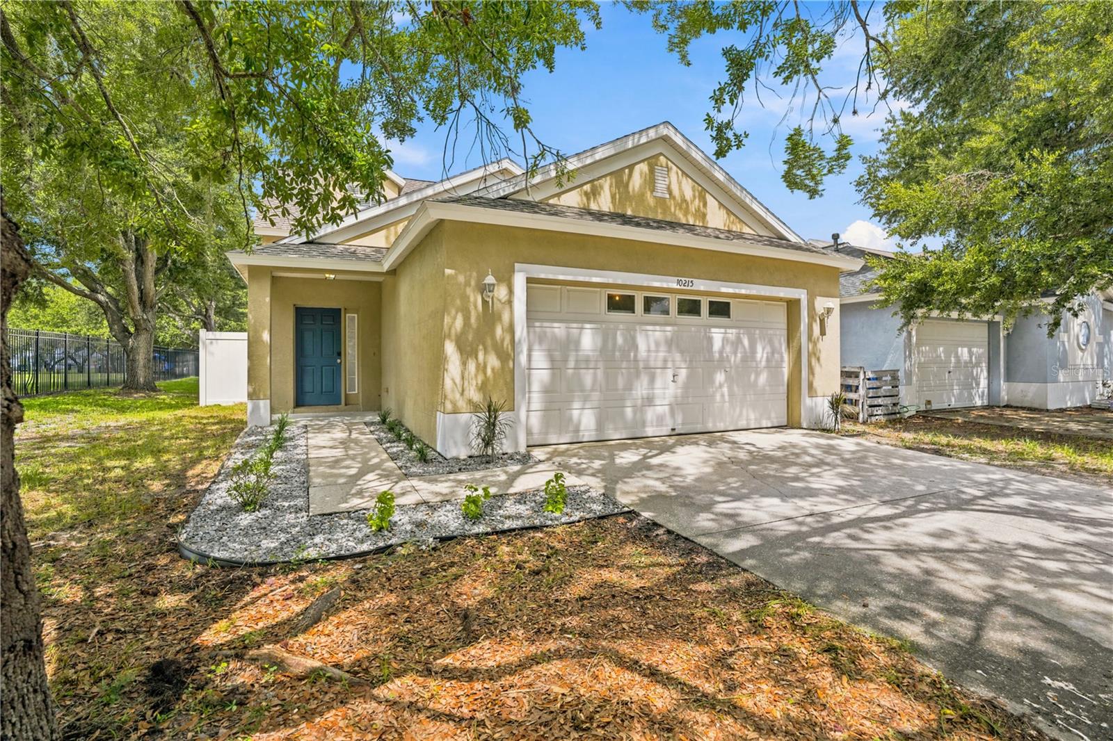 10215 Lakeside Vista Dr, Riverview