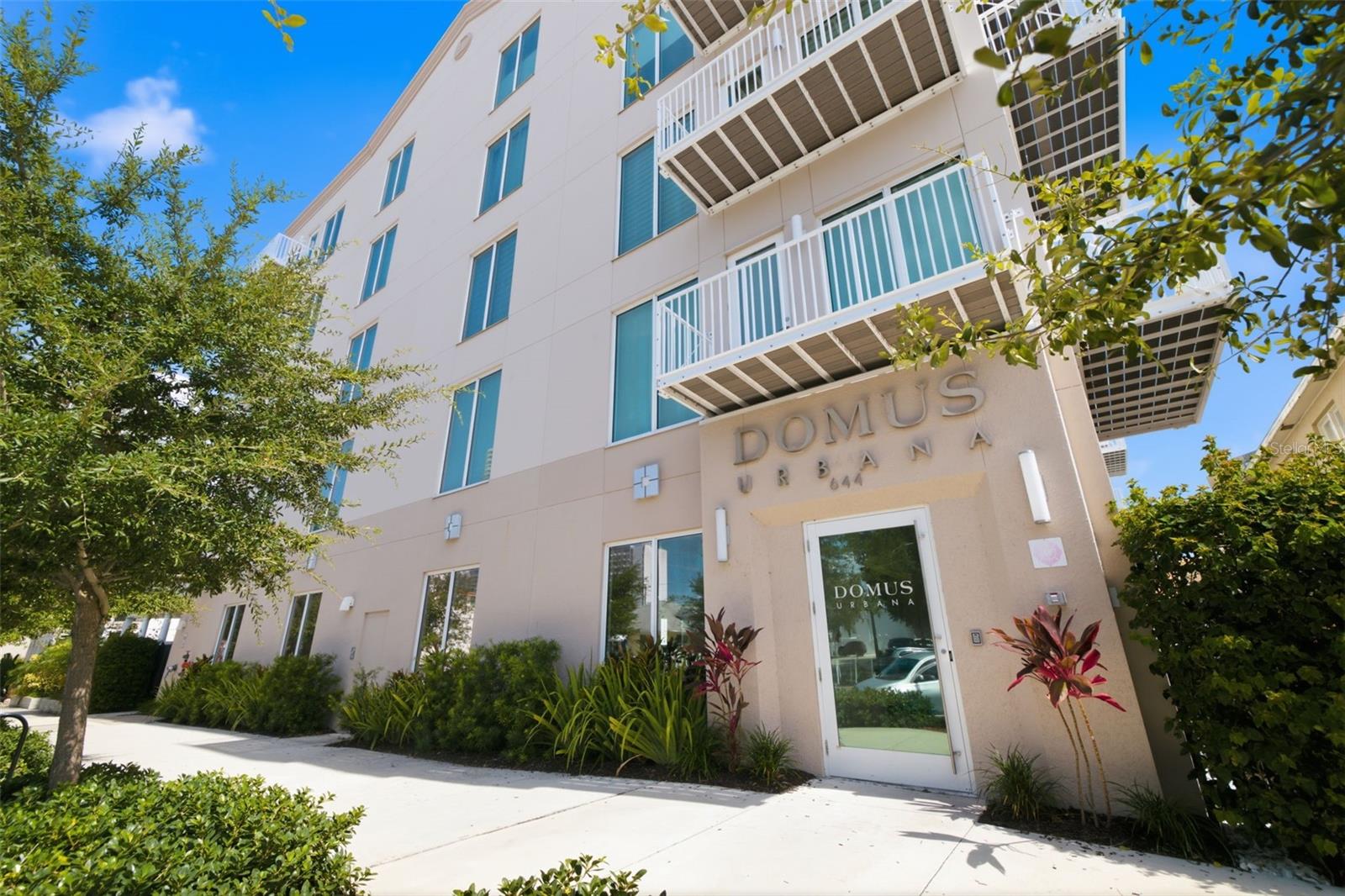 644 3rd Ave S #403, St Petersburg