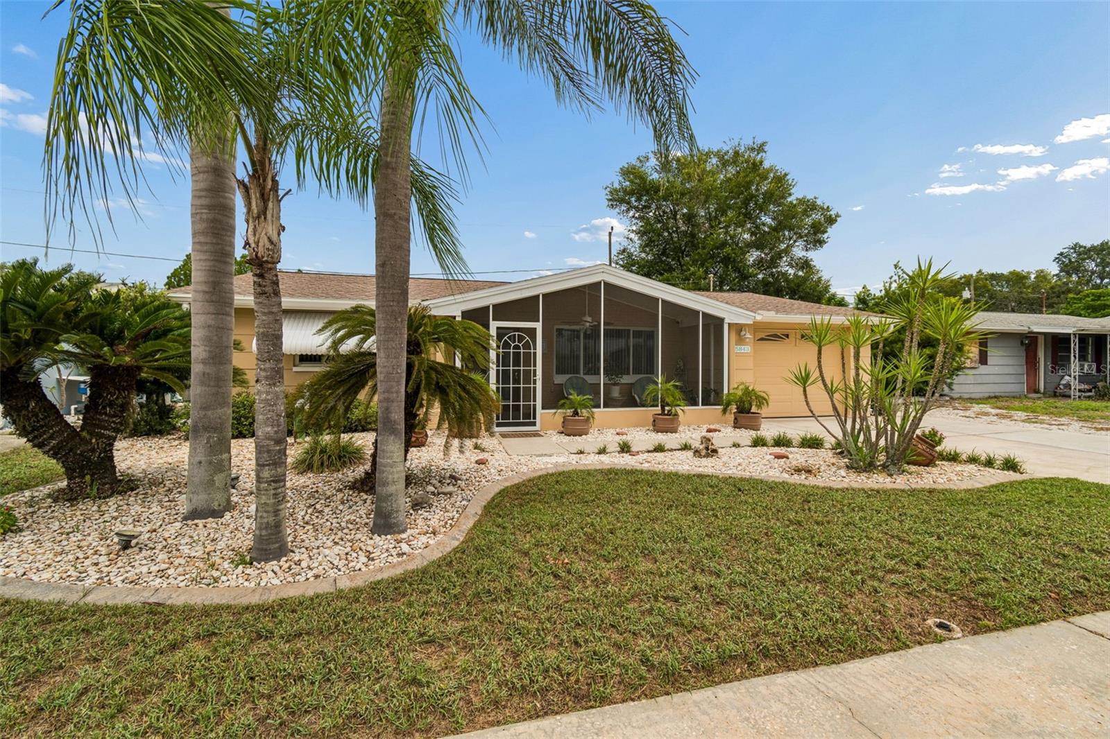 5843 Appletree Rd, Holiday