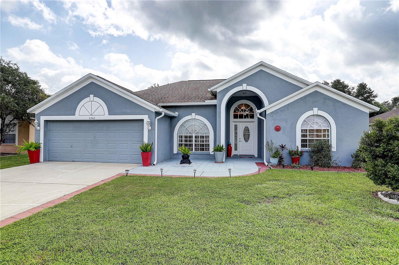 2242 Towering Oaks Cir, Seffner