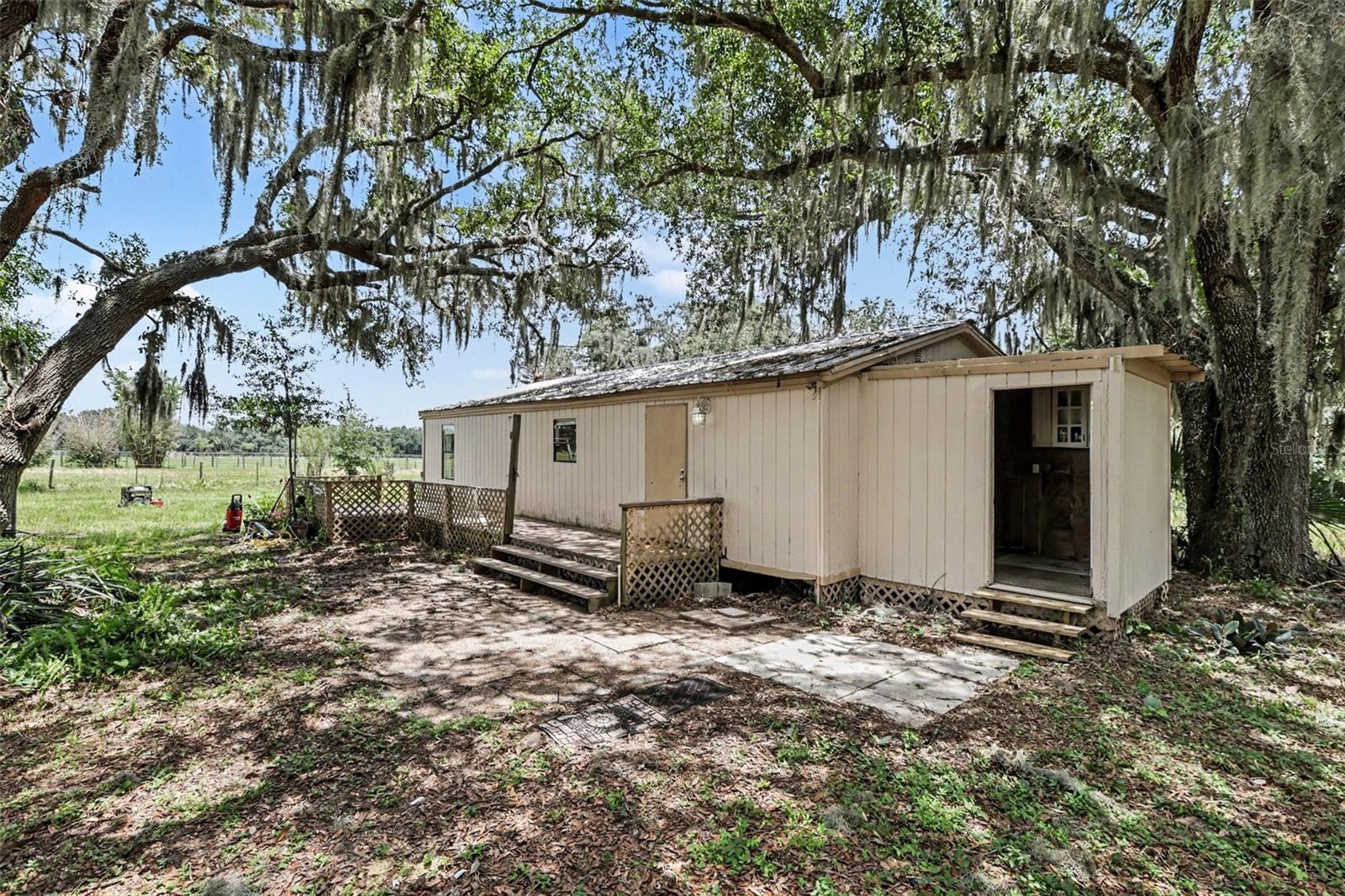 10239 Lyons Ave, Lithia