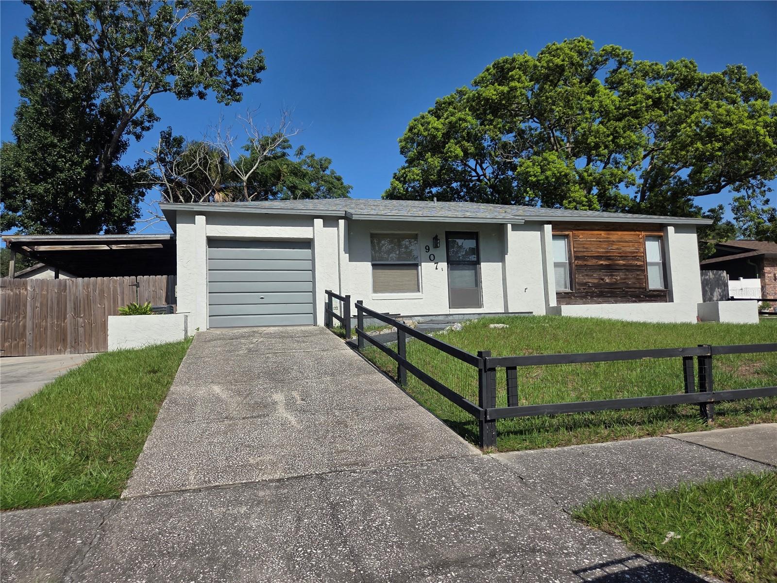 907 Cutler Dr, Seffner