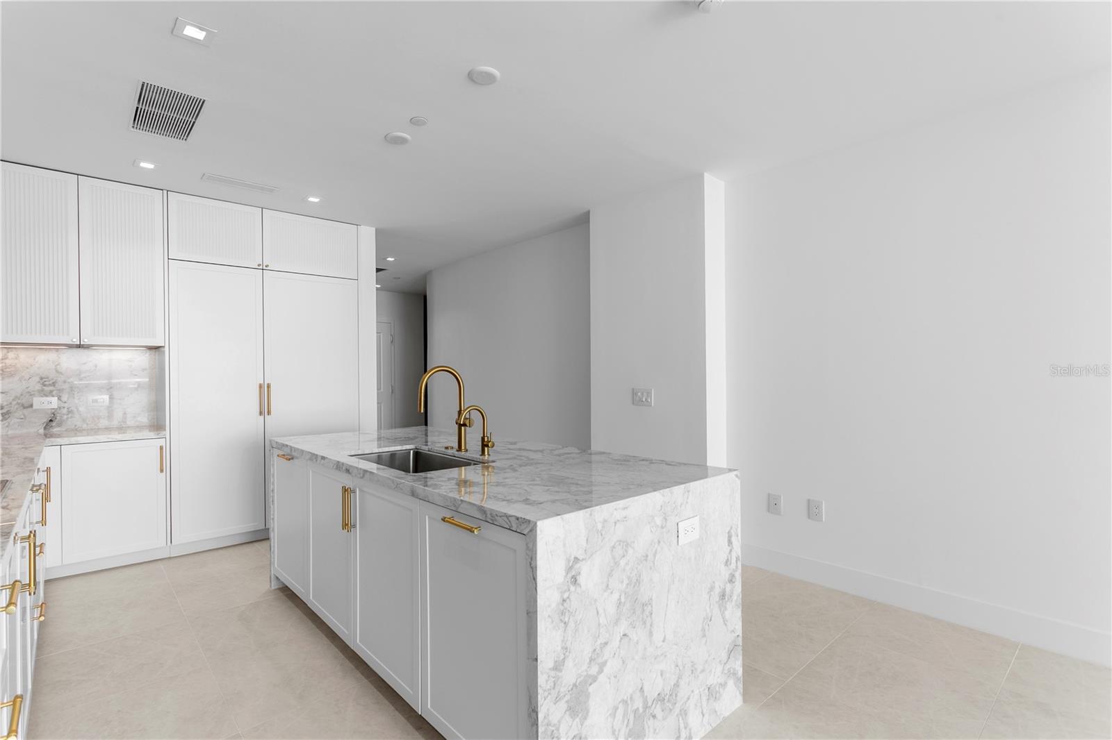 3015 S YSABELLA AVE #2603