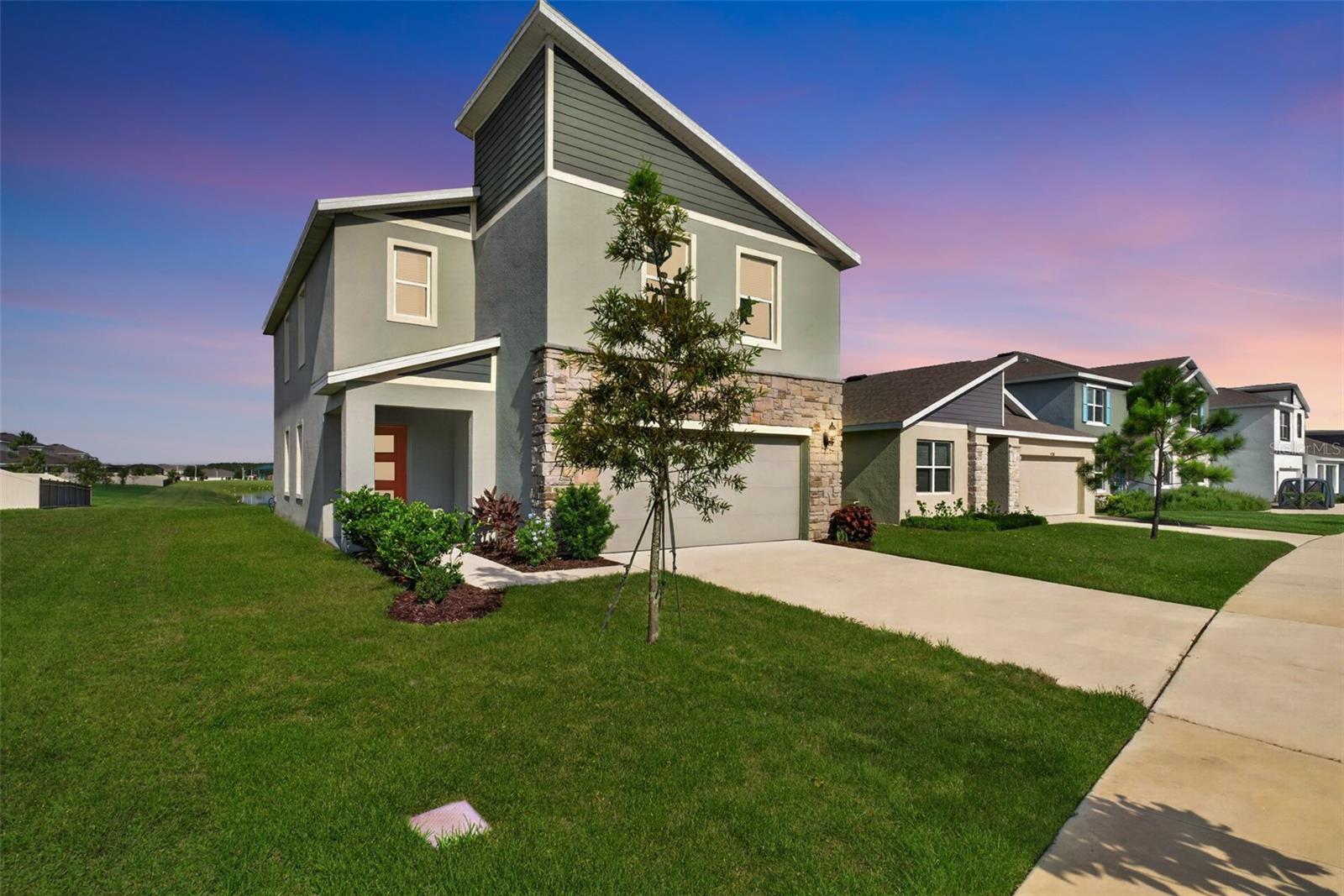 9744 Crescent Ray Dr, Wesley Chapel