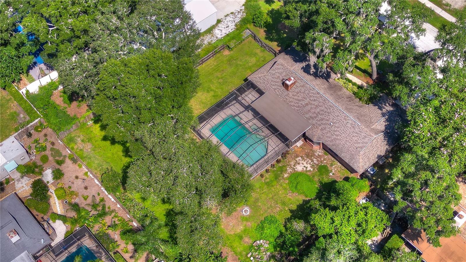 1101 OAKRIDGE MANOR DR