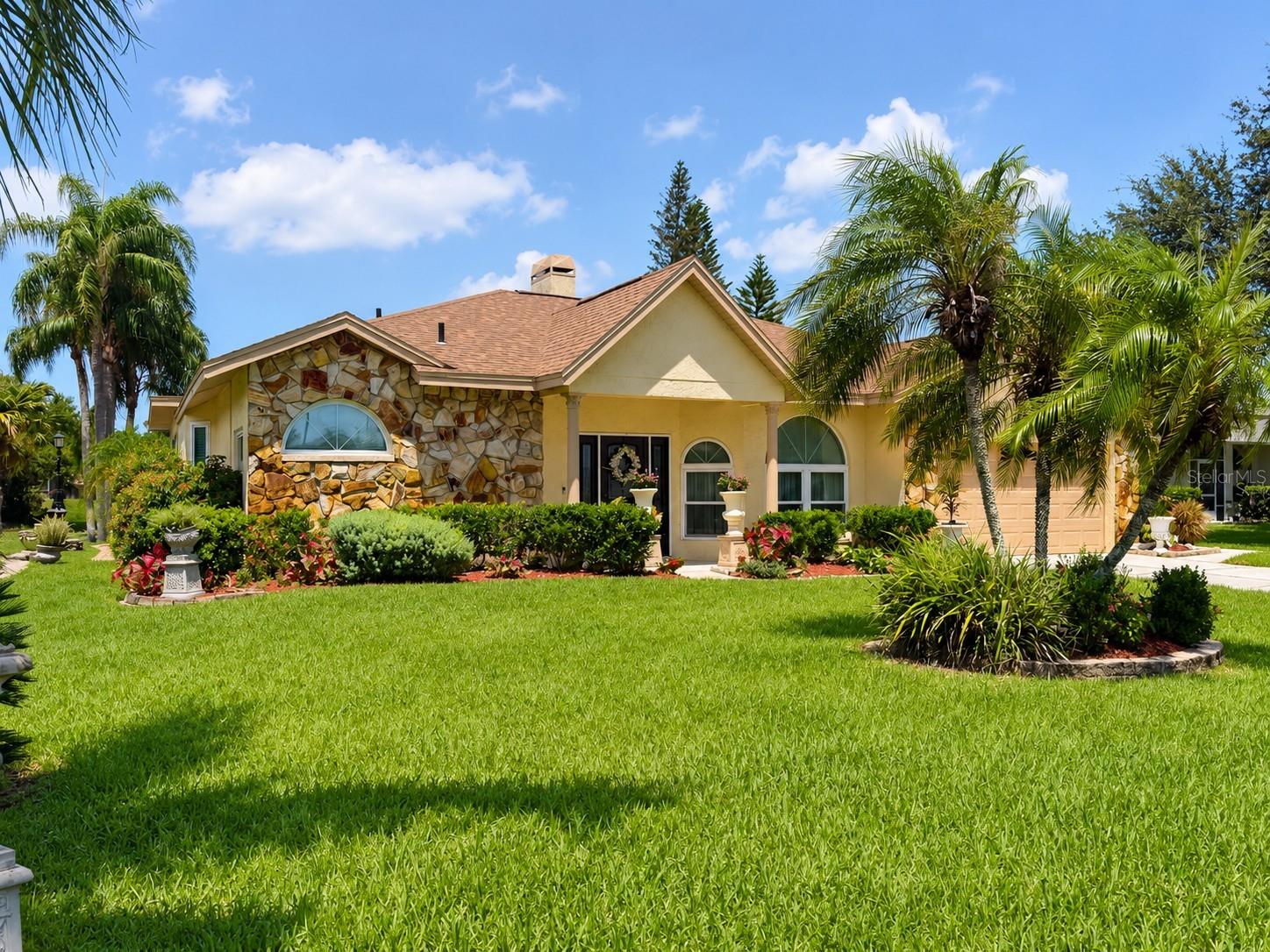 23427 Pine Lake St, Land O Lakes