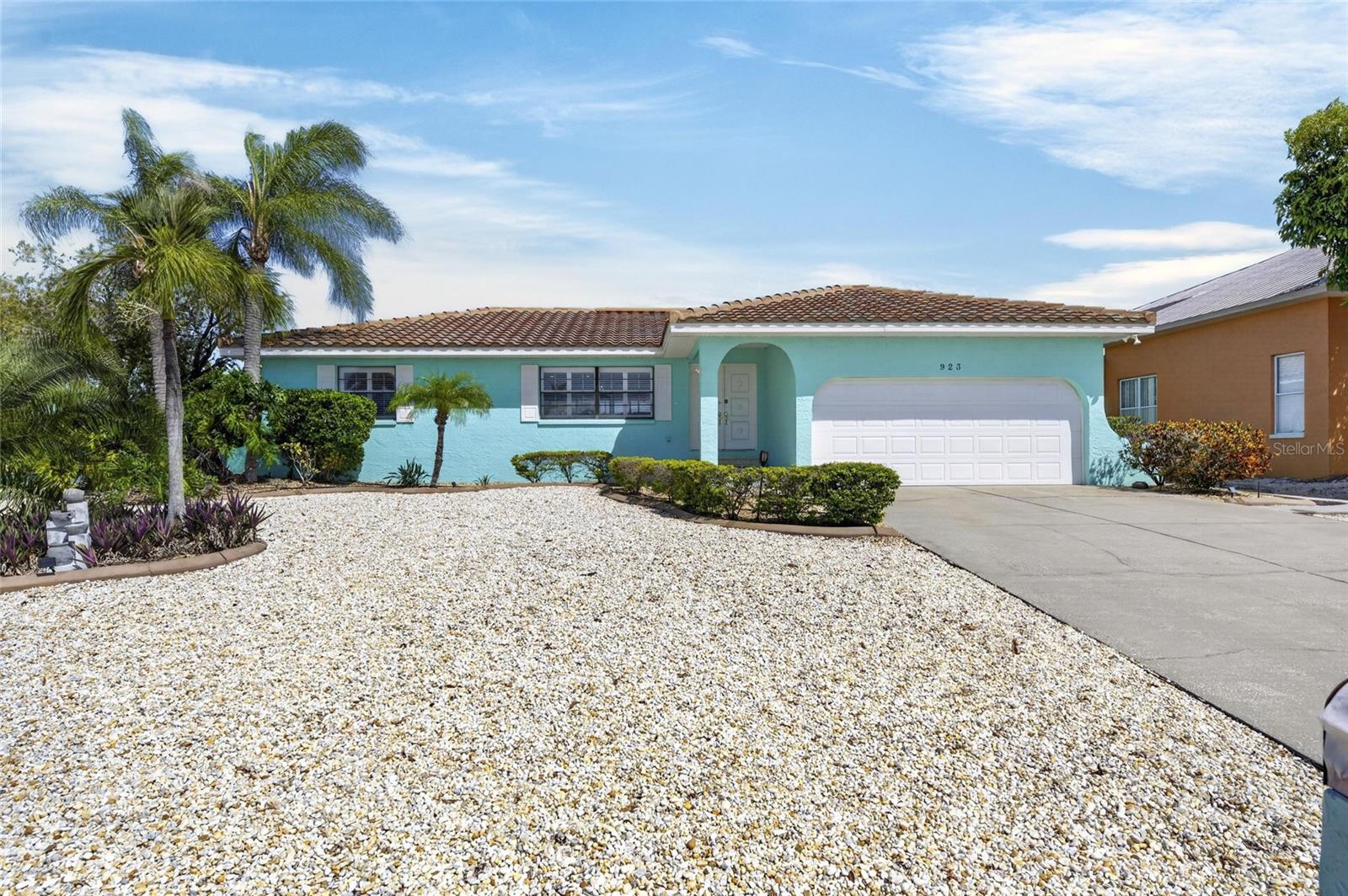 923 GOLF ISLAND DR