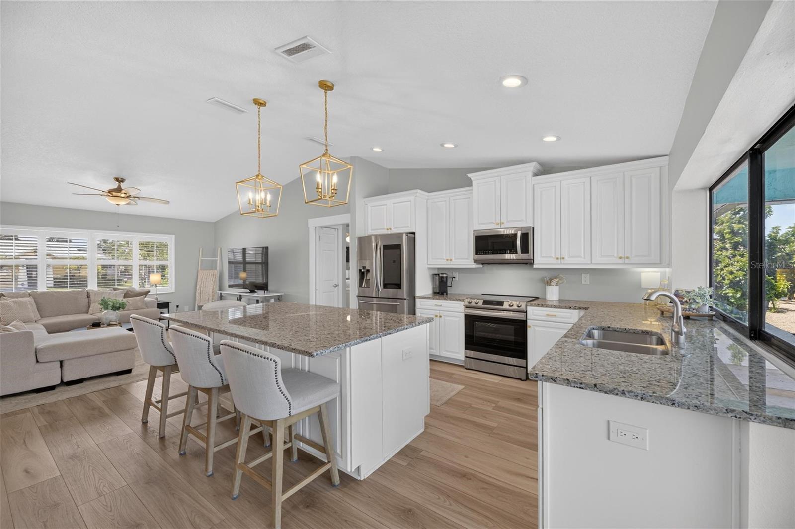 923 GOLF ISLAND DR