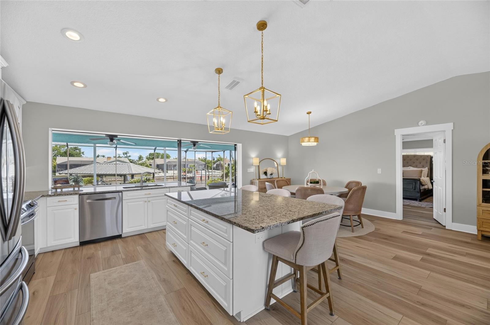 923 GOLF ISLAND DR