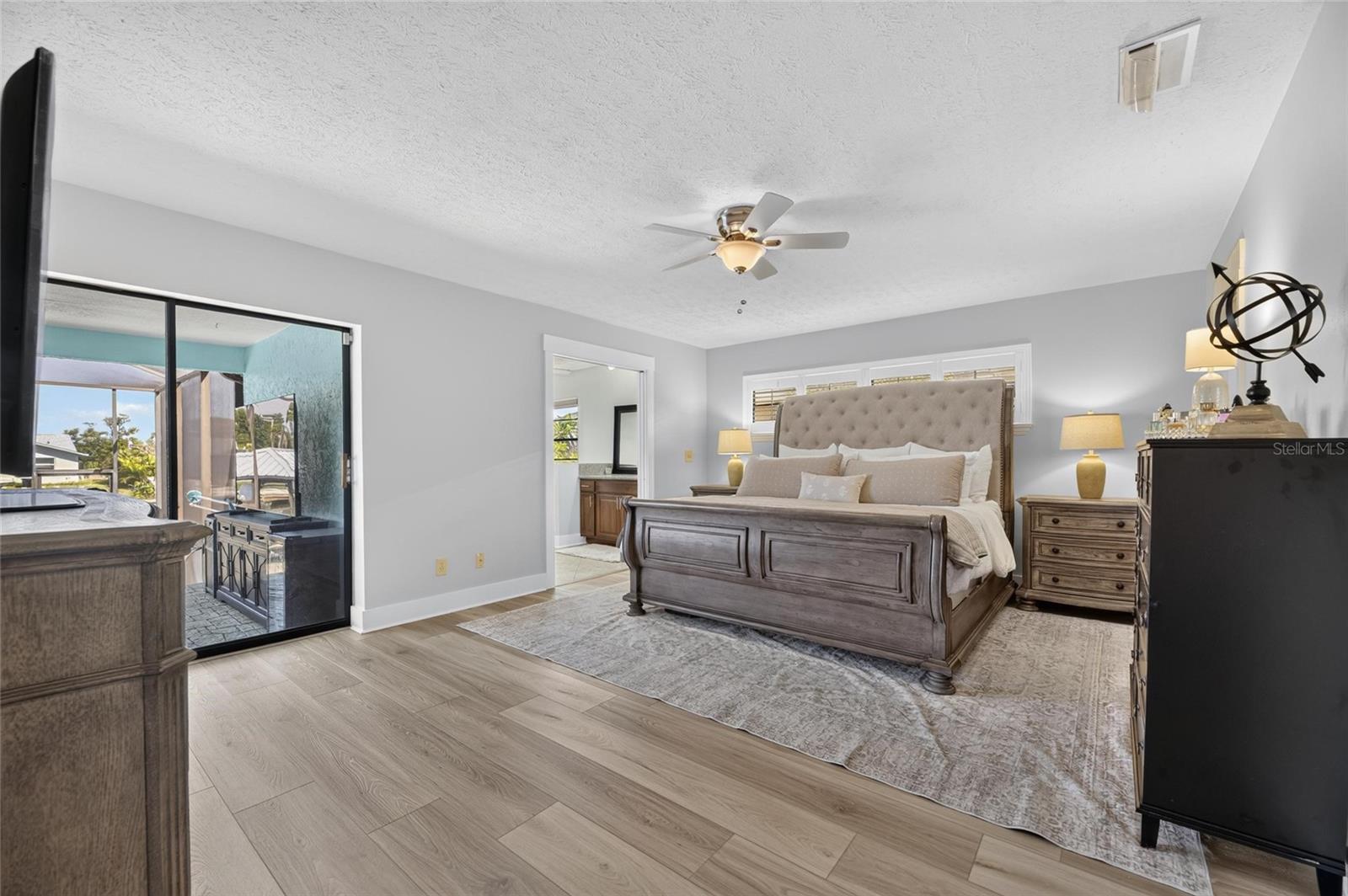 923 GOLF ISLAND DR
