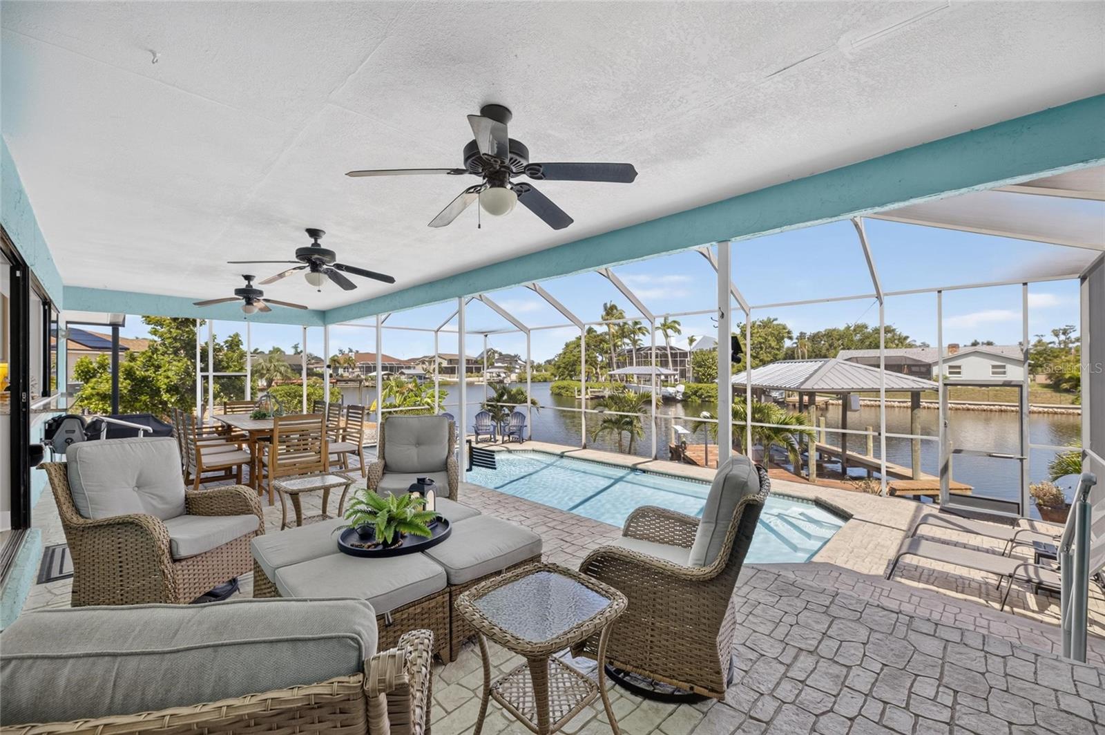 923 GOLF ISLAND DR