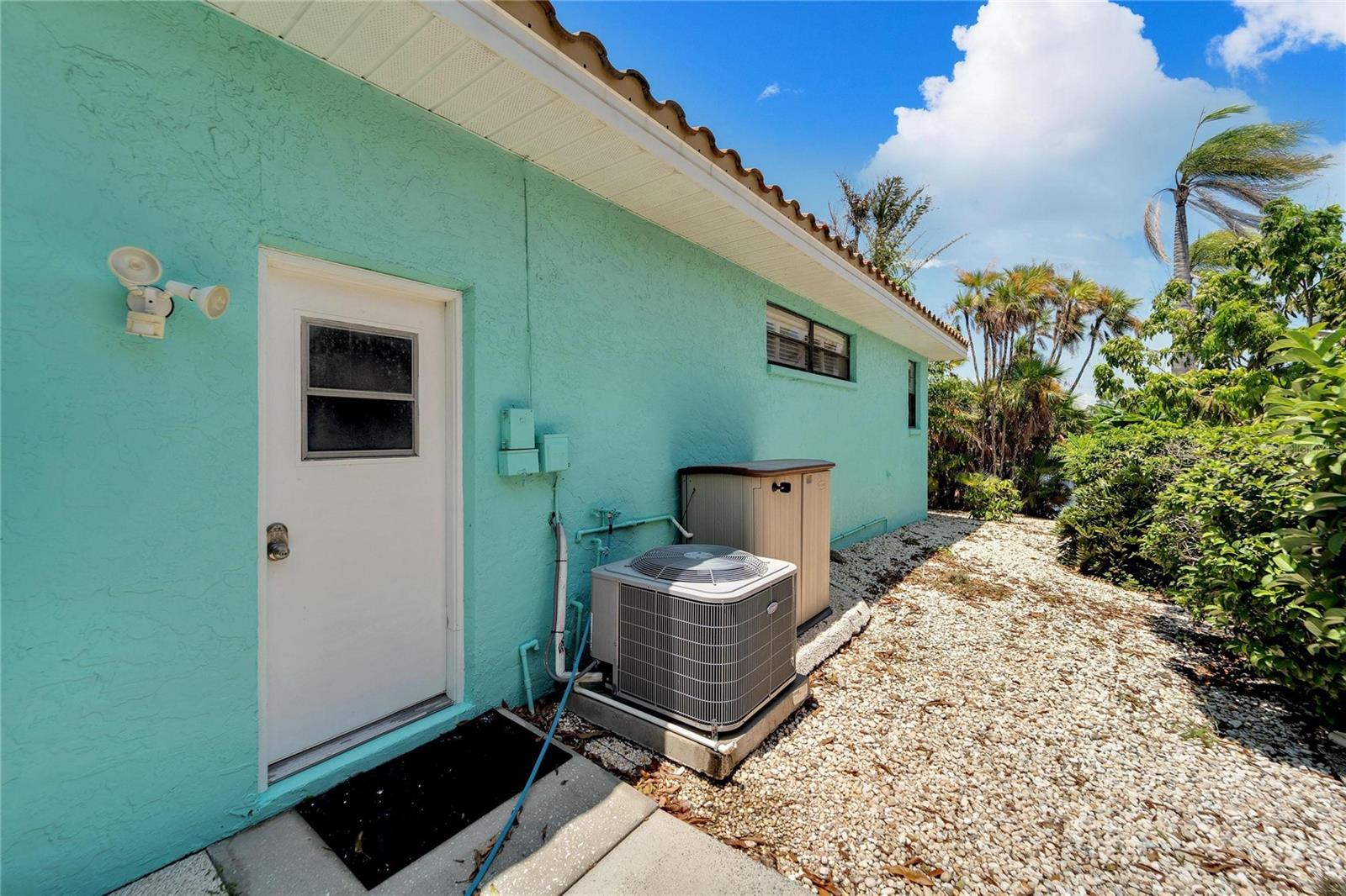 923 GOLF ISLAND DR