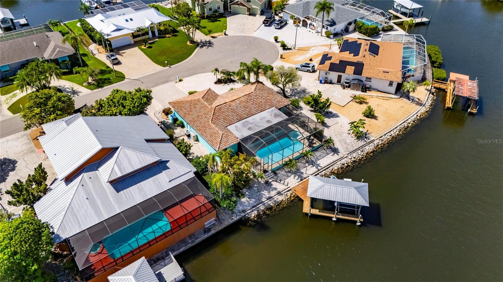 923 GOLF ISLAND DR
