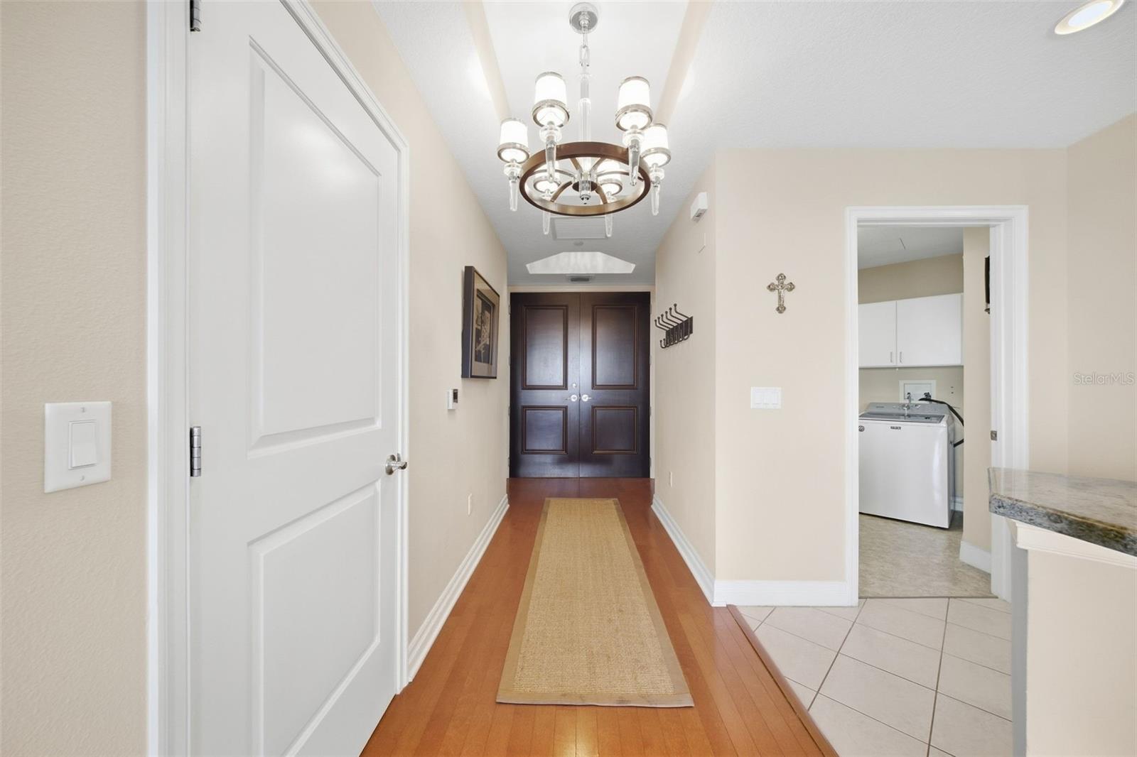 1209 E CUMBERLAND AVE #2005