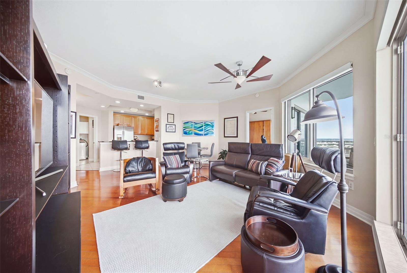 1209 E CUMBERLAND AVE #2005