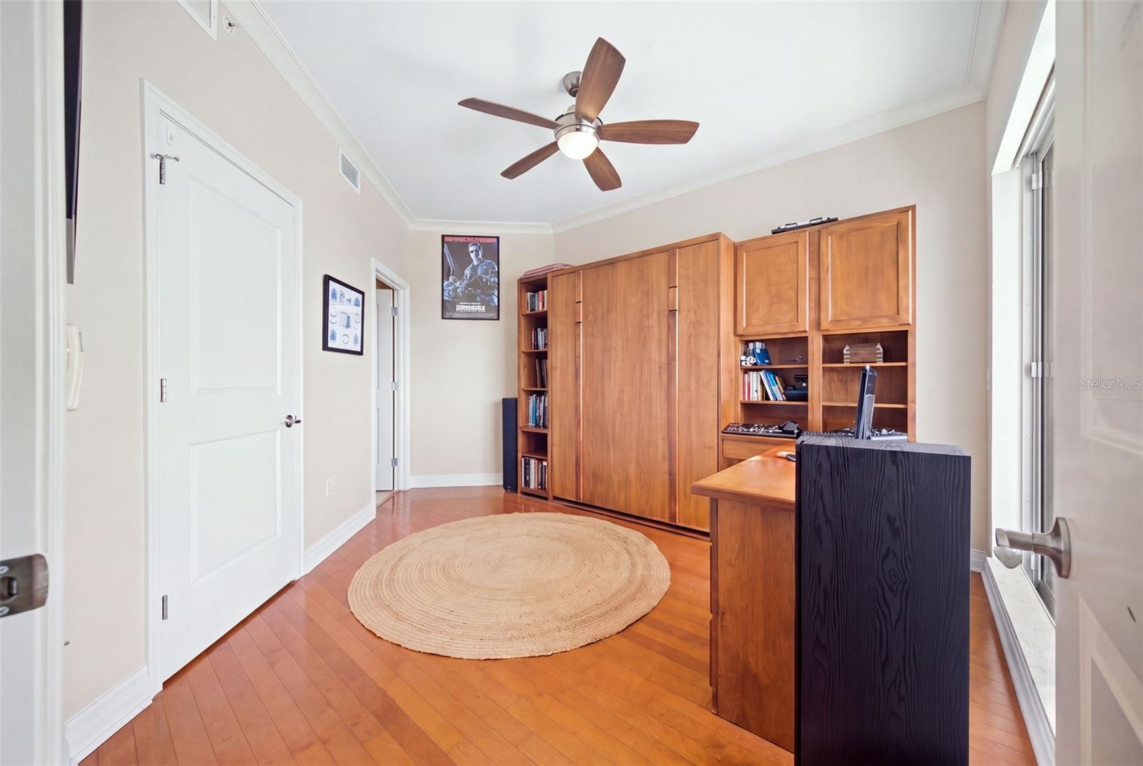 1209 E CUMBERLAND AVE #2005