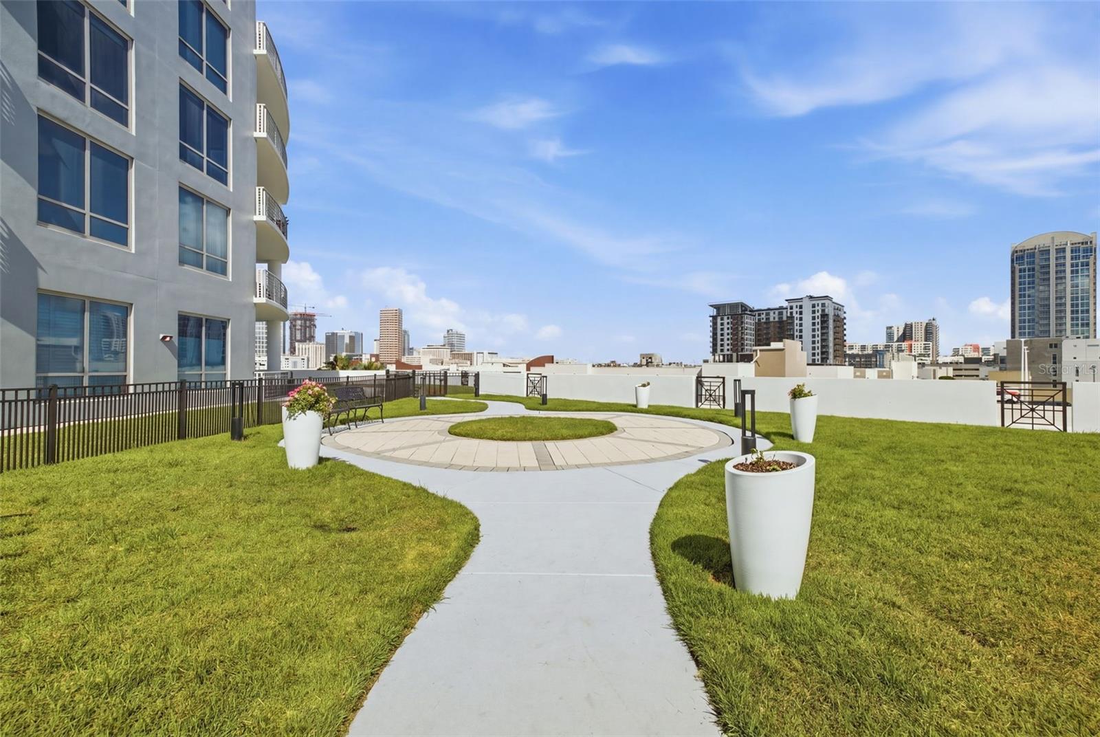 1209 E CUMBERLAND AVE #2005