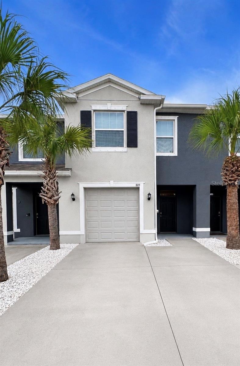 809 Lucent Sands Ct, Brandon