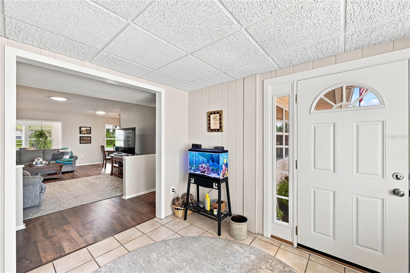 1405 HACIENDA DR