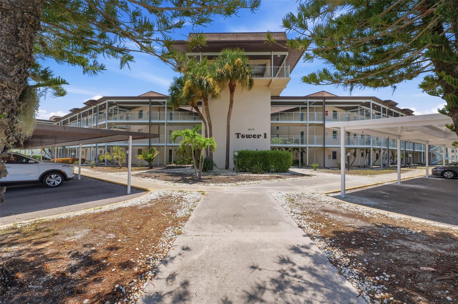 4678 Marine Pkwy #105, New Port Richey