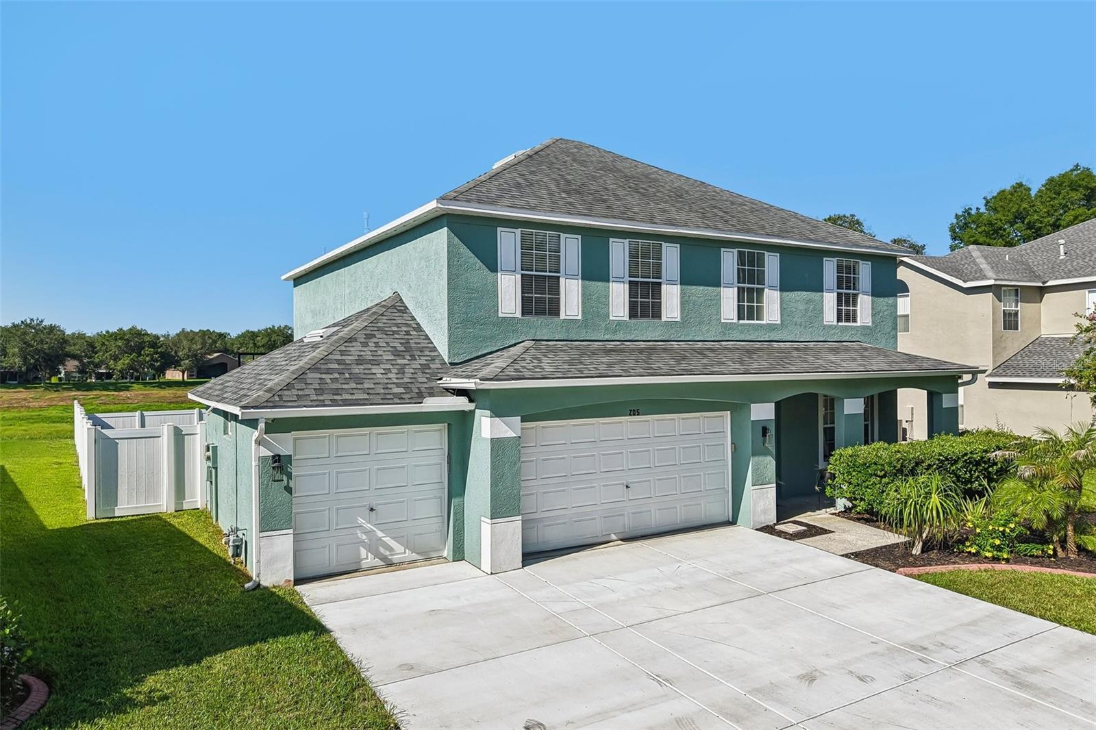 205 Rosana Dr, Brandon