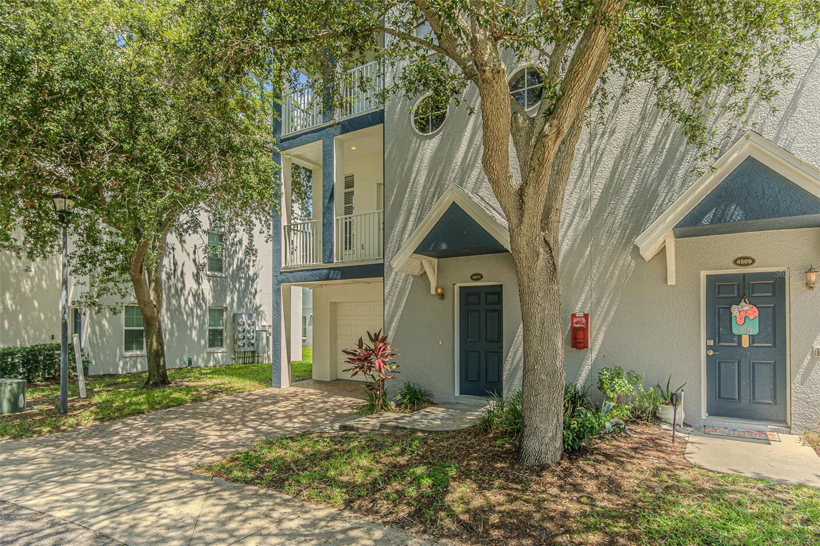 4511 Legacy Park Dr, Tampa