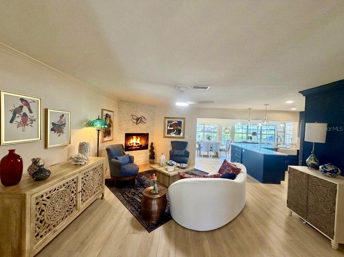 6512 KING PALM WAY