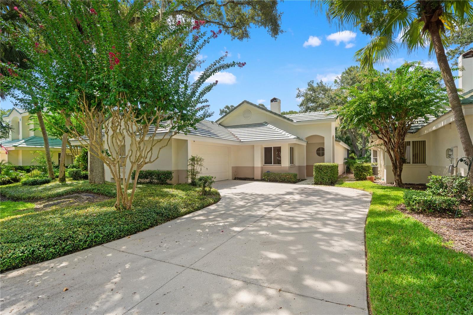 6005 FAIRWAY PALMS CT