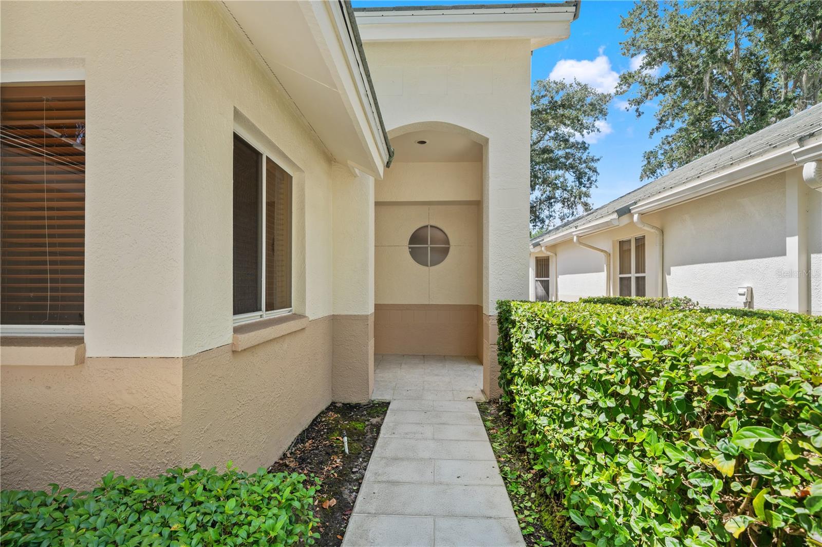 6005 FAIRWAY PALMS CT