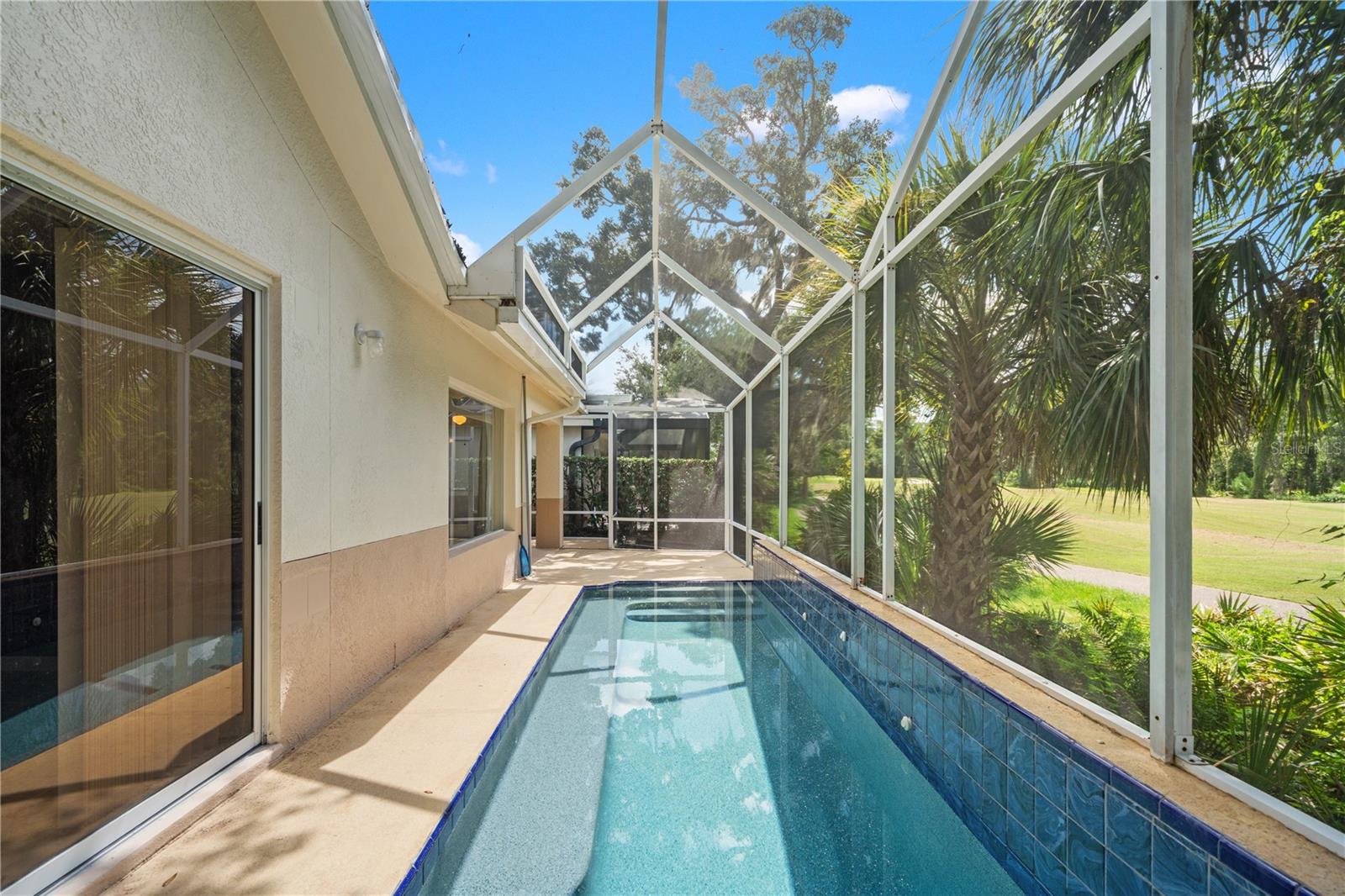 6005 FAIRWAY PALMS CT