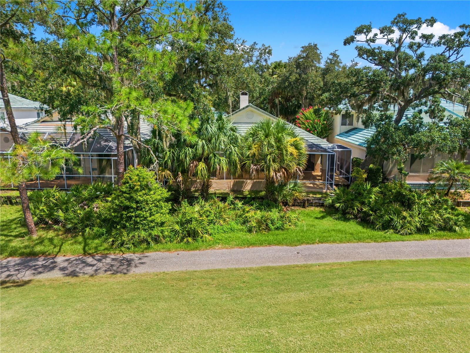 6005 FAIRWAY PALMS CT