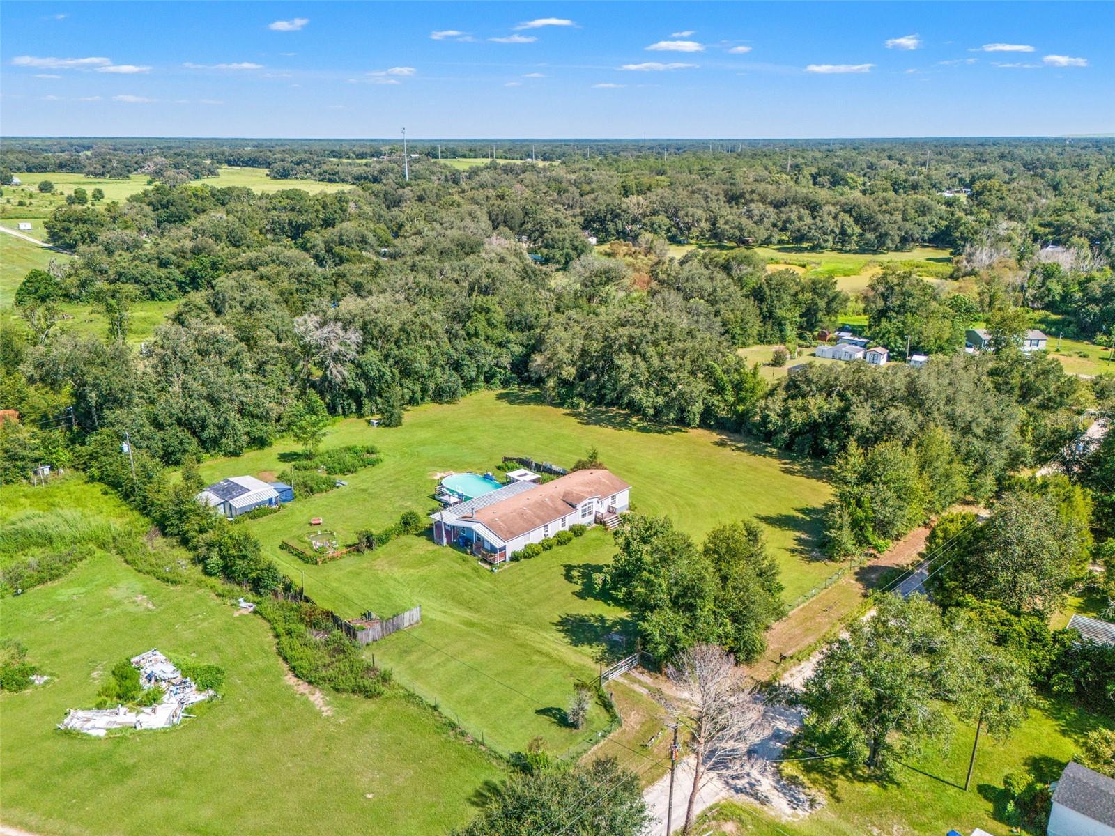 8512 Hamster Dr, Zephyrhills