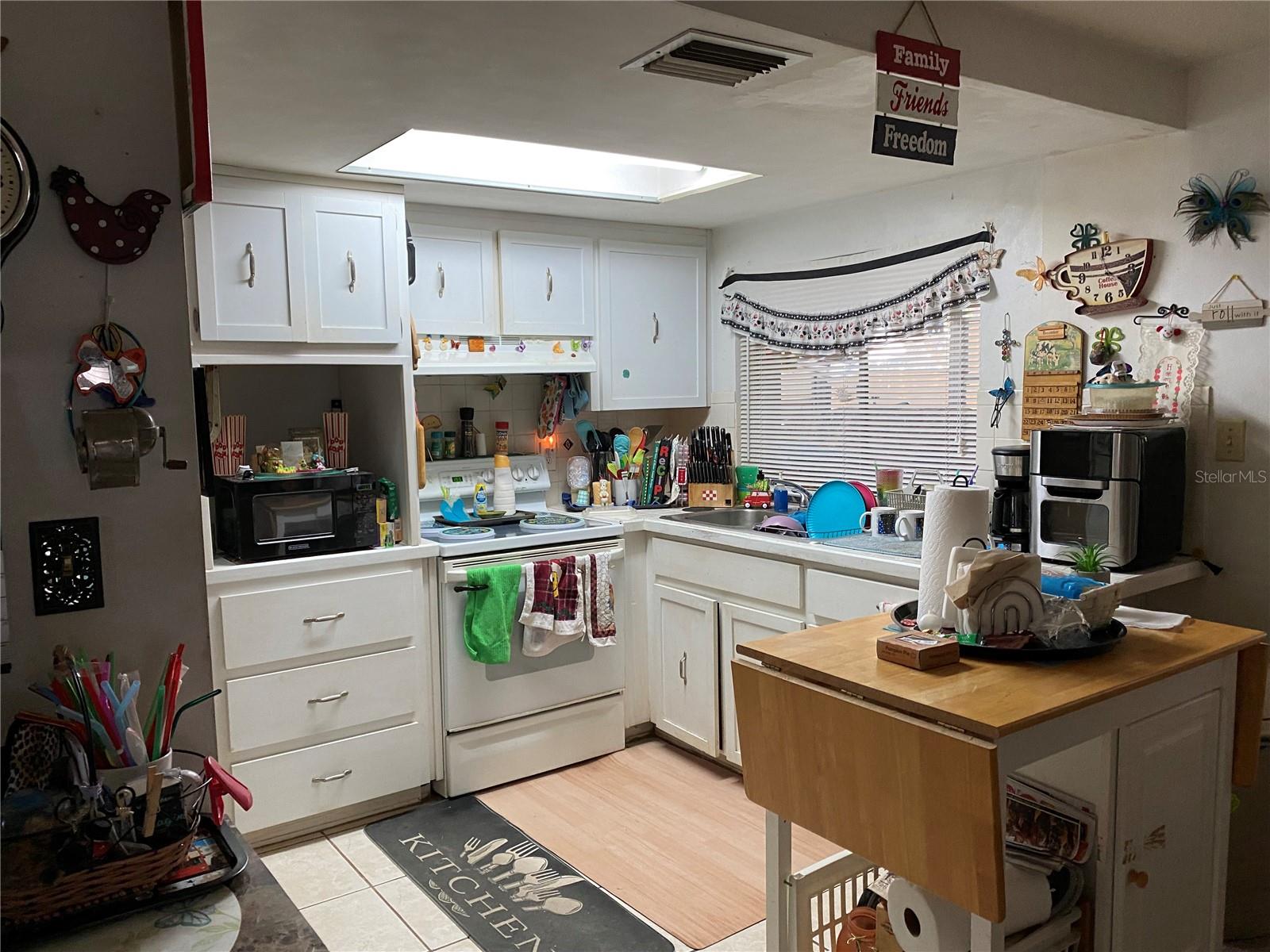 10018 CHERRY CREEK LN